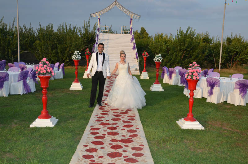 Kır Düğünlerinin Yeni Adresi Tarsus Yunus Kır Bahçesi  |  title=